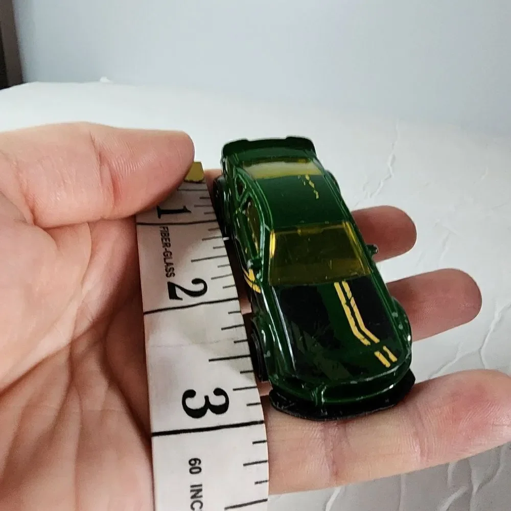 2005 FORD MUSTANG Green yellow  DREAM GARAGE 2015 Hot Wheels